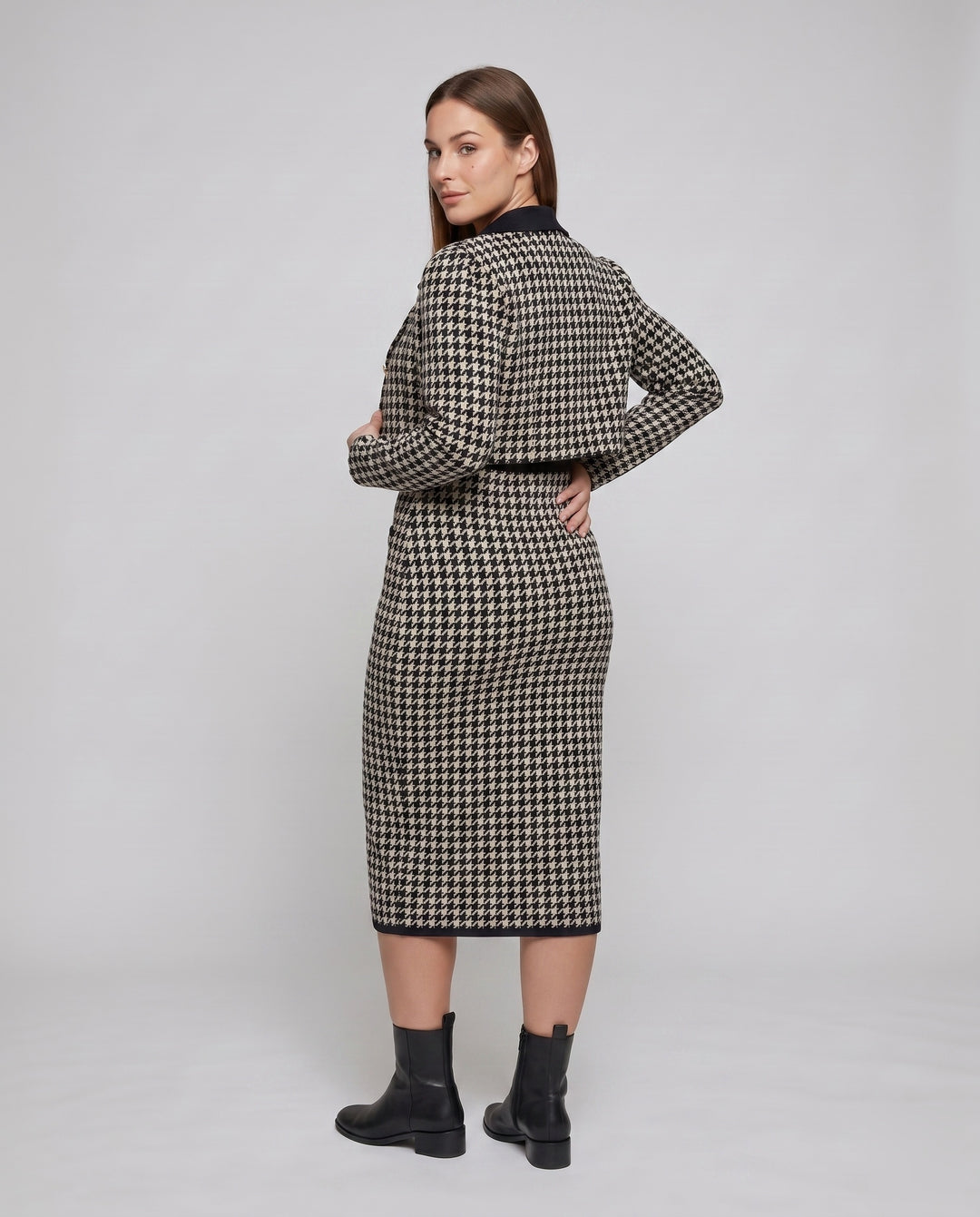 Product 15616783745354 - back_view