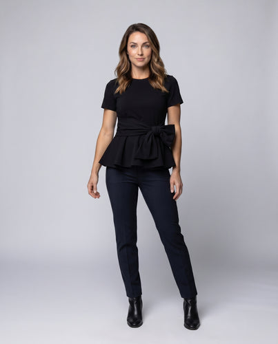 Damen Elegantes Oberteil mit tailliertem Schnitt und dekorativem Gürtel EB