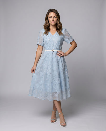 Damen Midikleid mit floralem Design und glänzenden Details EB