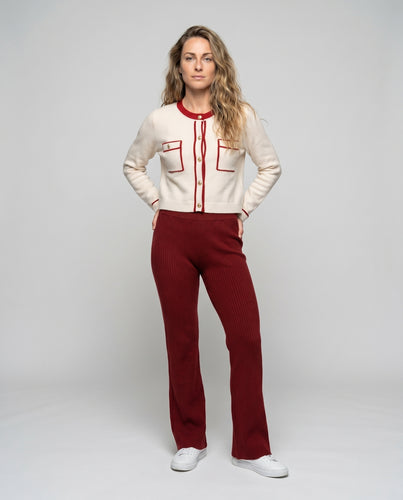 Damen Strickkleidung mit eleganten Akzenten EB