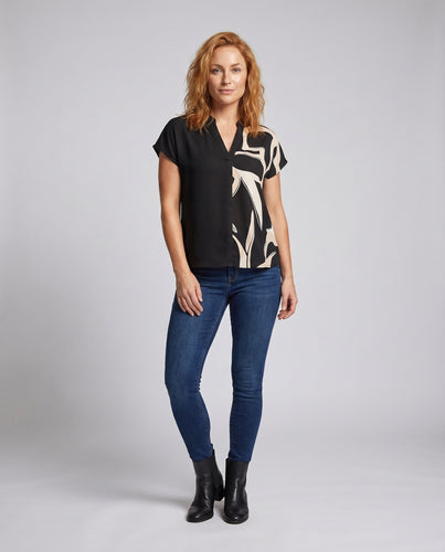 Damen Kurzarm Bluse mit grafischem Design EB
