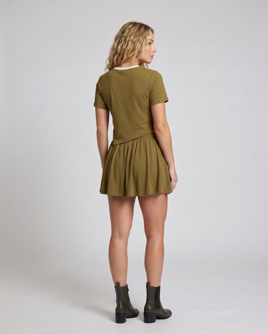 Product 15620229955914 - back_view