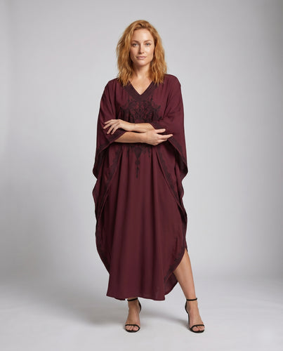 Damen elegante Kaftanrobe mit kunstvoller Bestickung EB