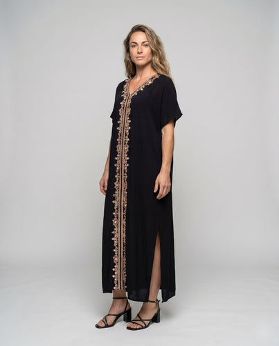 Damen eleganter Kaftan mit aufwendiger Bordüre EB