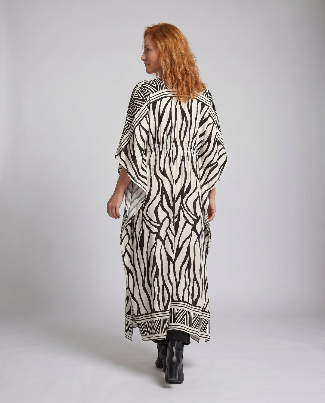 Product 15622845464906 - back_view