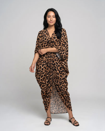 Damen eleganter Strandkaftan mit künstlerischem Leo-Muster EB