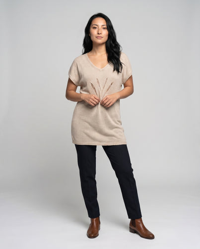 Damen Häkel-Strandkleid mit tiefem V-Ausschnitt und luftigen Details EB