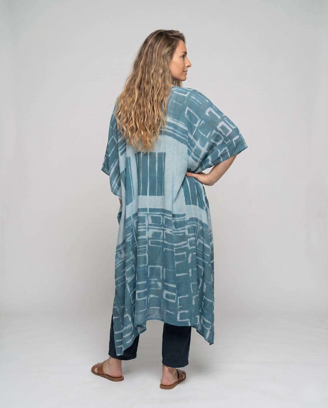 Product 15622878232906 - back_view
