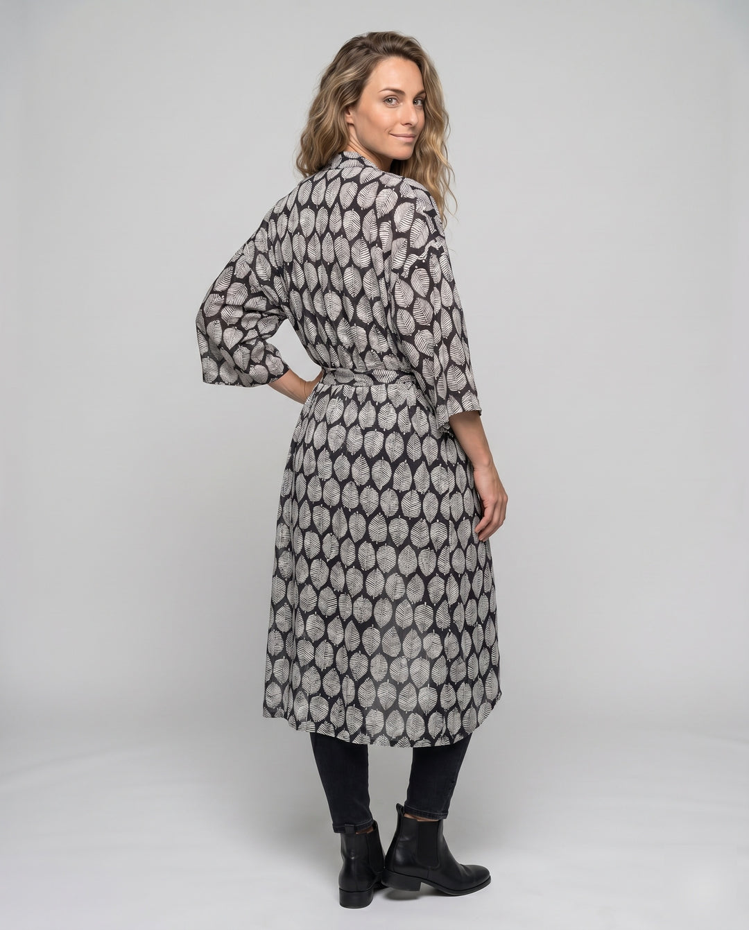 Product 15622878527818 - back_view