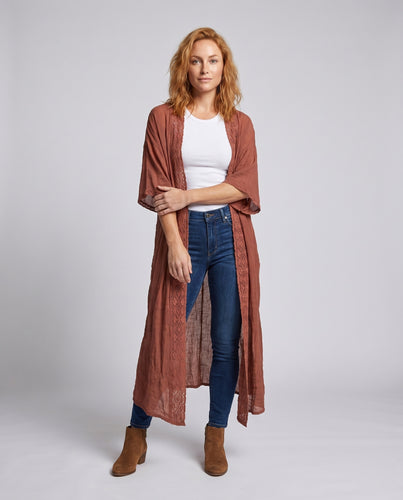 Damen luftiger Strandkimono mit filigraner Häkelverzierung EB