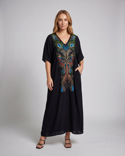 Damen Maxi-Kleid mit exklusiver und detailreicher Stickerei EB