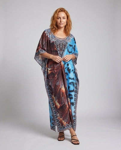 Damen Maxi-Kleid mit künstlerischem, farbenfrohem Druck und fließendem Schnitt EB