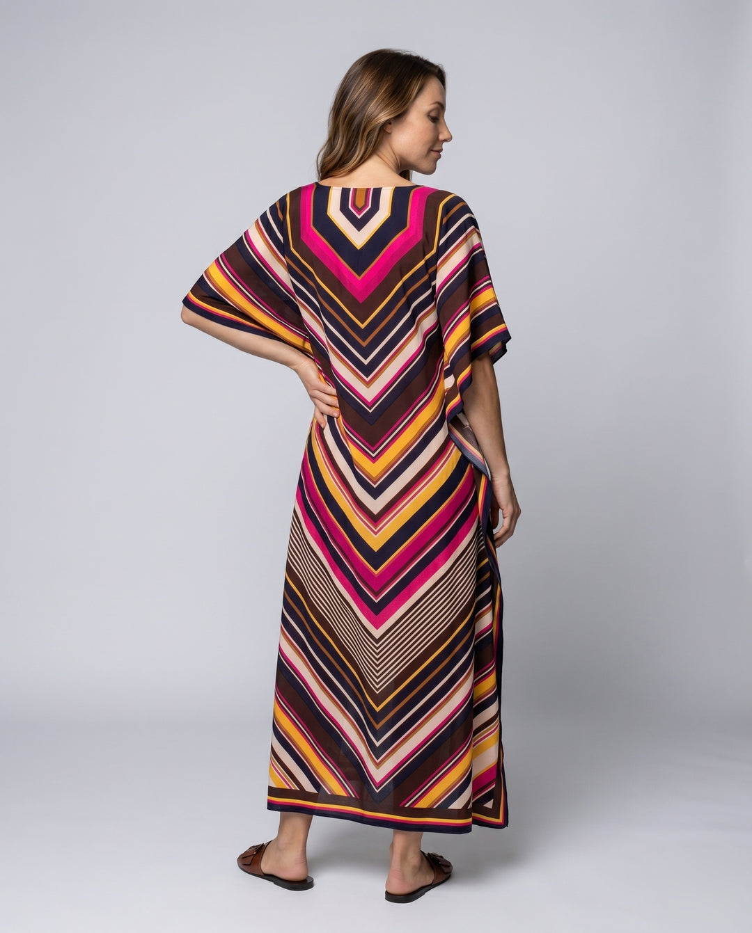 Product 15622886818122 - back_view