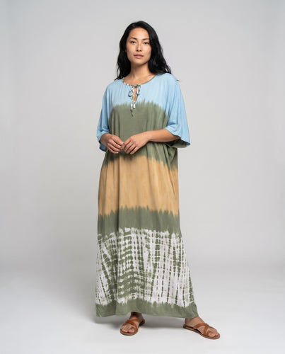 Damen Maxikleid mit fließendem Schnitt und trendigem Batikdesign Heidi Mode