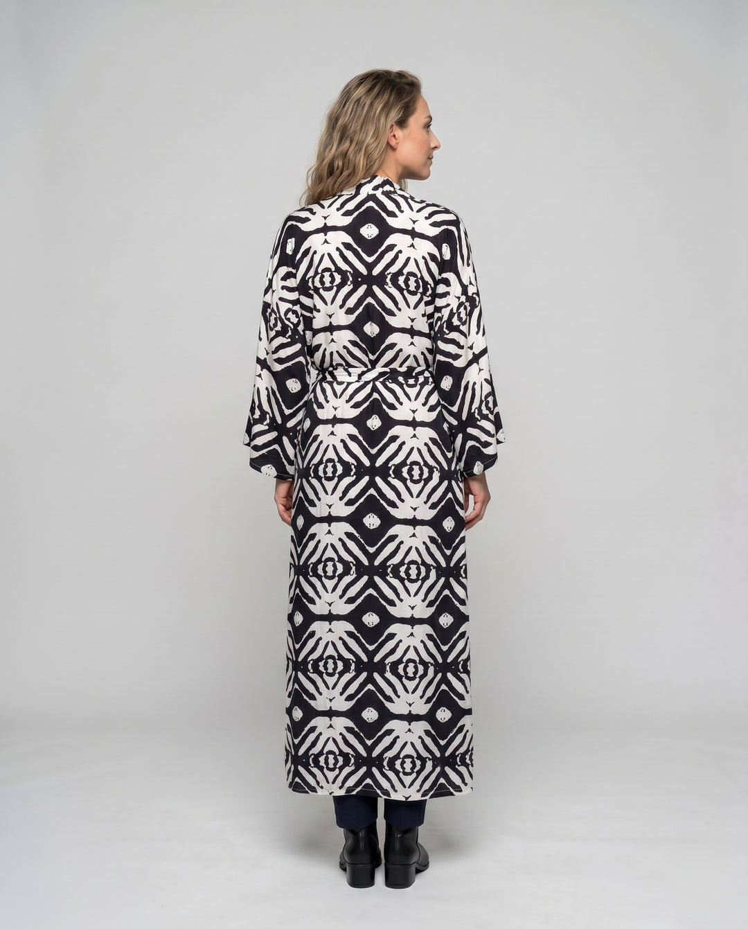 Product 15622900973898 - back_view