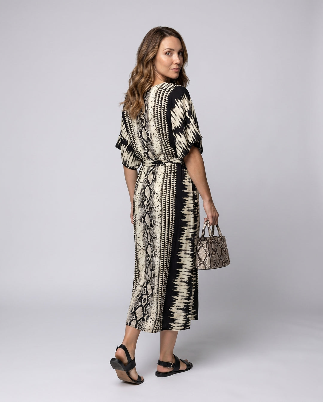 Product 15622907560266 - back_view