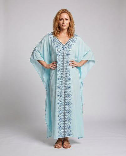 Damen Strandkleid mit elegantem Stickdesign Heidi Mode