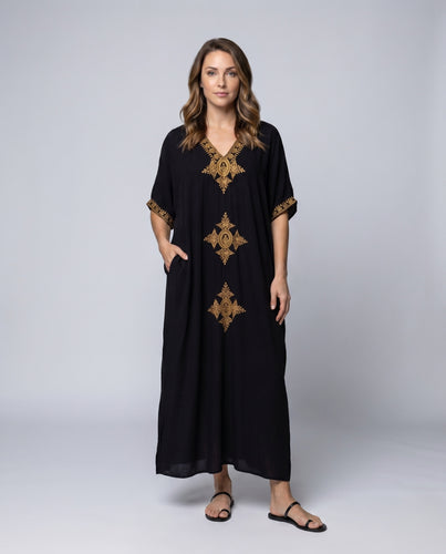 Damen Strandkleid mit kunstvollen Stickereien und V-Ausschnitt Heidi Mode