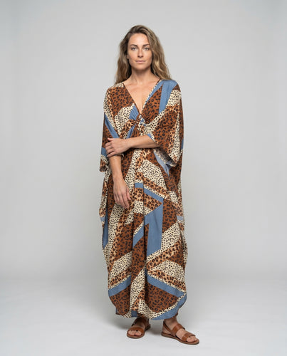 Damen Strandkleid mit modernem, künstlerischem Wellenmuster Heidi Mode