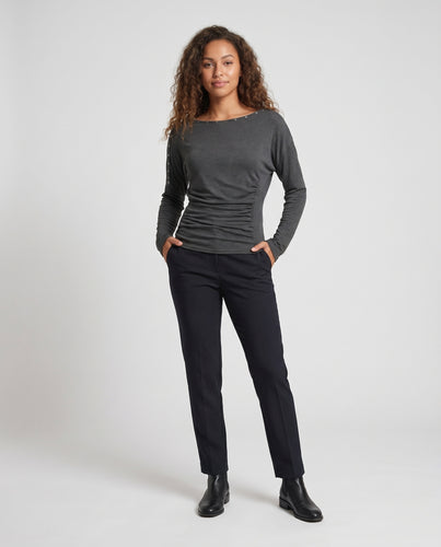Damen nan asymmetrisches Feinstrick-Longsleeve mit Zierösen am Ausschnitt und seitlicher Raffung