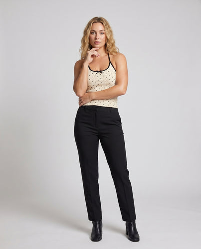 Damen nan elegantes Stretch-Trägertop mit kontrastierter Kantenpaspel und vorne gebundener Zierschleife