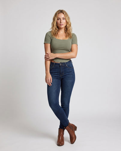 Damen nan fein geripptes Kurzarm-Basicshirt mit geschwungenem Saum und Seitenschlitz