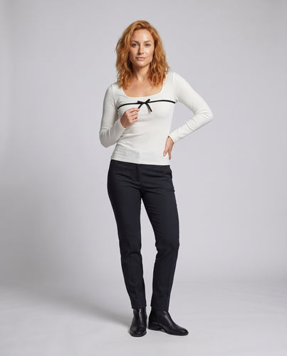 Damen nan figurbetontes Ripp-Langarmshirt mit Karree-Ausschnitt, Zierband und formenden Teilnähten