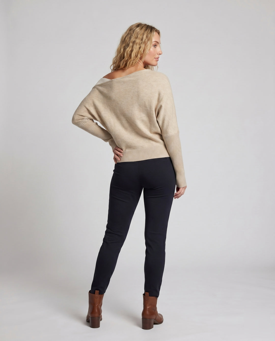 Product 15624536162634 - back_view