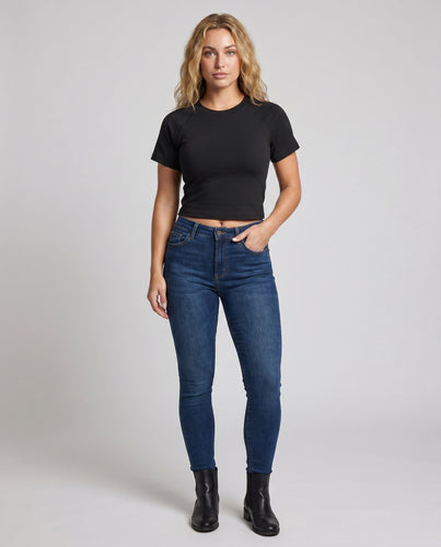 Damen nan kurzärmeliges Rundhals-Basicshirt mit Raglannähten und boxy Passform
