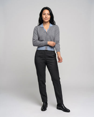 Damen nan kurzgeschnittene Feinstrick-Cardigan mit Hemdkragen, V-Ausschnitt und dezenter Knopfleiste