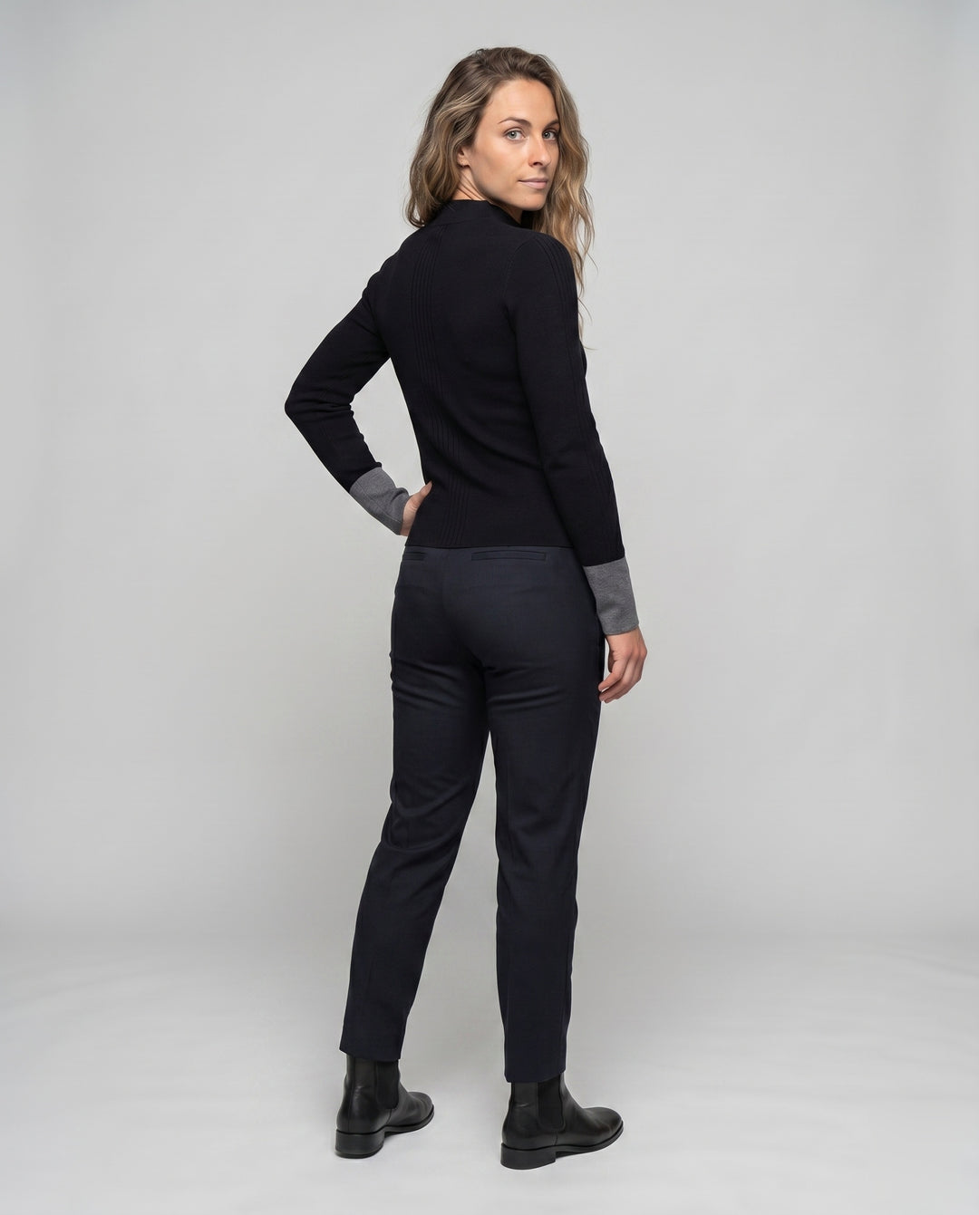 Product 15624546681162 - back_view