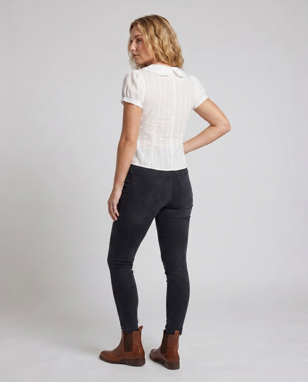 Product 15624550252874 - back_view