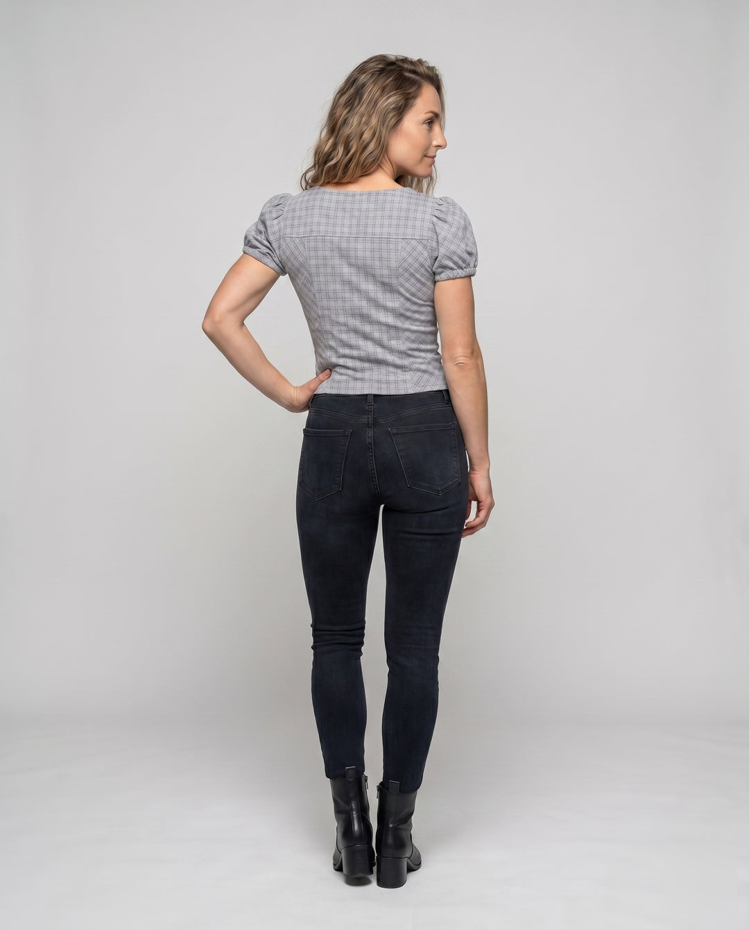 Product 15624565817674 - back_view