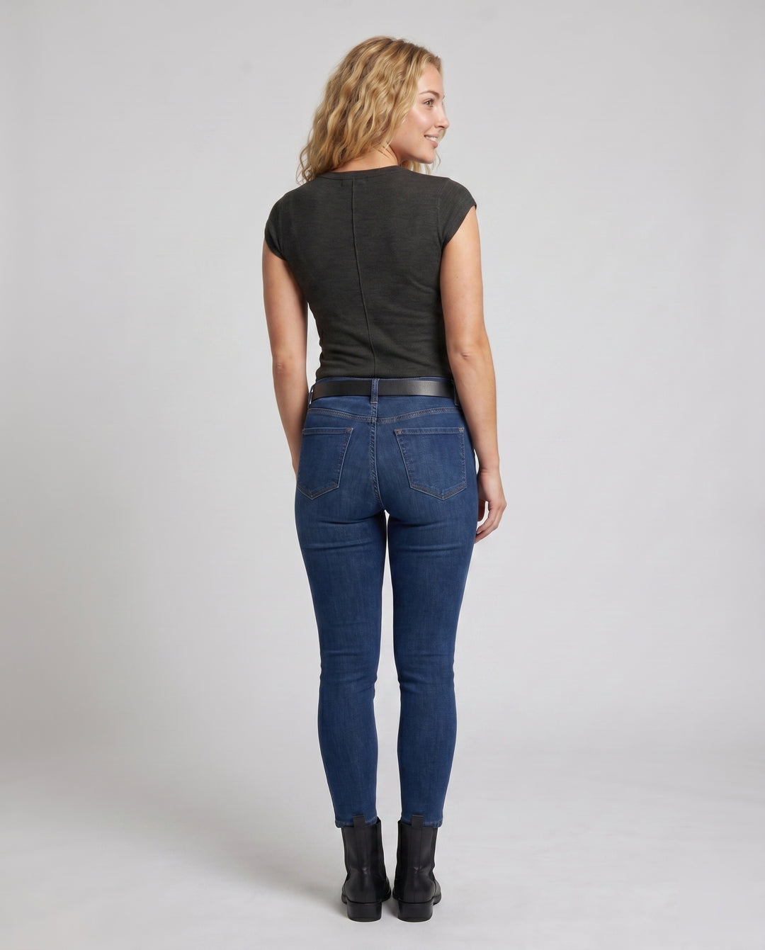 Product 15624569815370 - back_view
