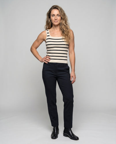 Damen nan tailliertes Ripp-Stricktop mit quadratischem Ausschnitt, breiten Trägern und feiner Streifenstruktur