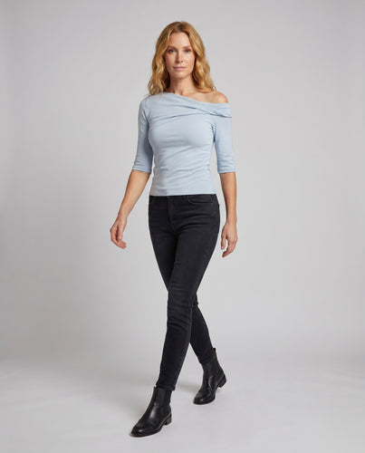 Damen nan tailliertes schulterfreies Shirt mit dreiviertelärmeln aus Feinjersey