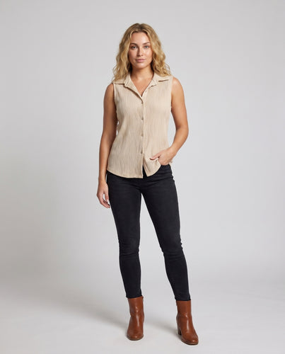 Damen Kurzarmbluse mit elegantem Wellenmuster