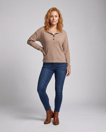 Damen Rippstrick-Pullover mit weitem Kragen von