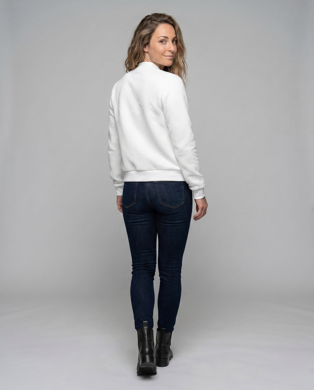 Product 15625026240842 - back_view