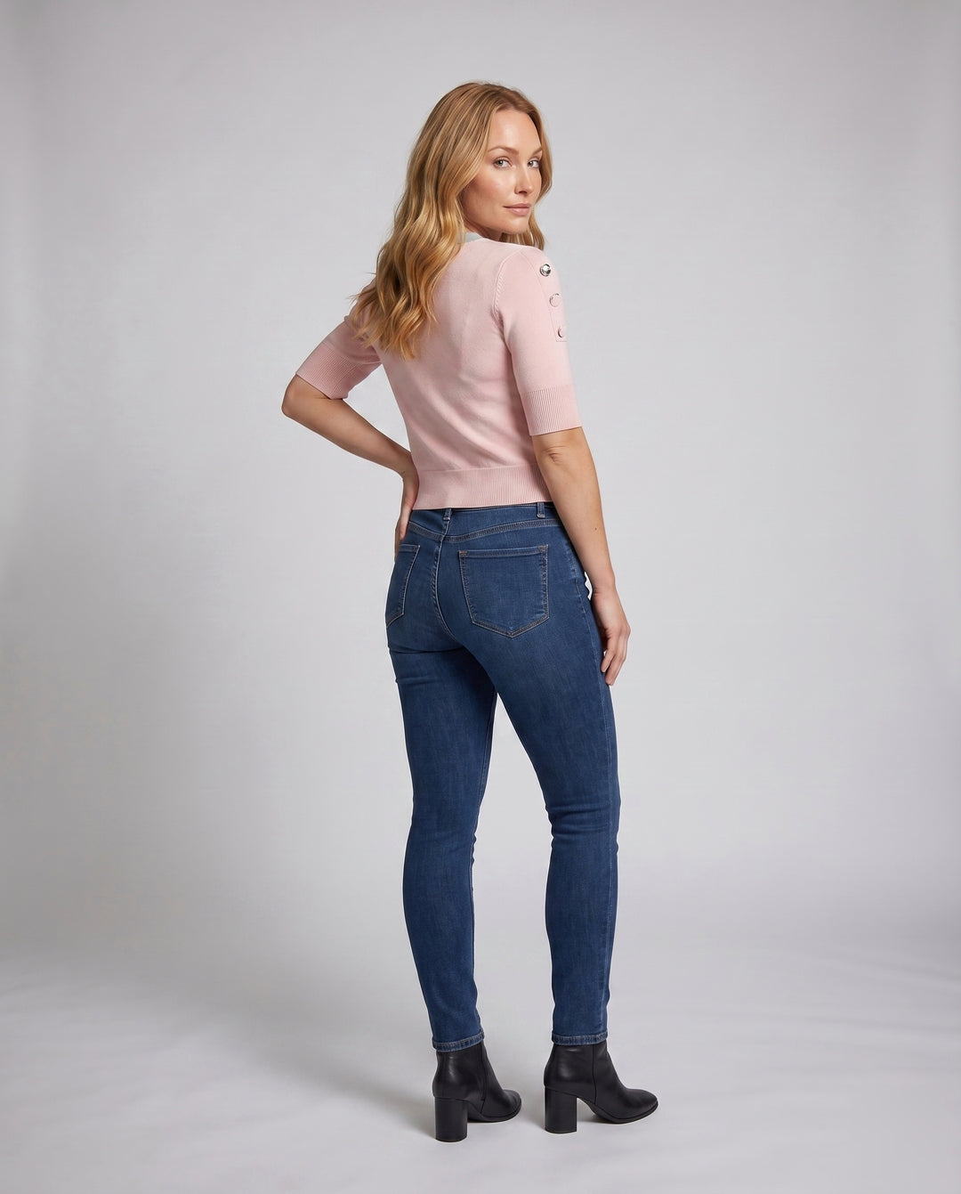 Product 15625029386570 - back_view