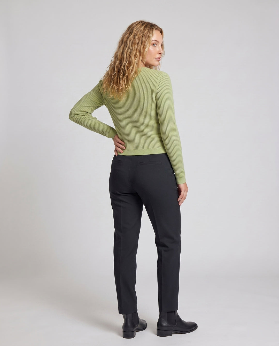 Product 15625037218122 - back_view