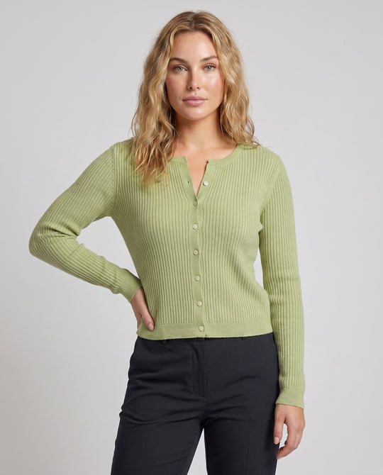 Product 15625037218122 - upper_body