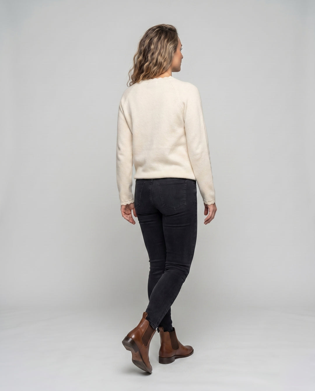 Product 15625044427082 - back_view
