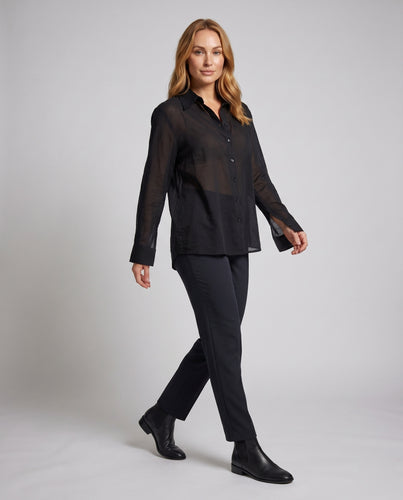 Damen Leinenbluse mit lässigem Schnitt und eleganten Details