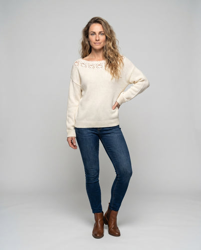 Damen luftiger Oversized-Pullover mit off-Shoulder Design und eleganter Spitze