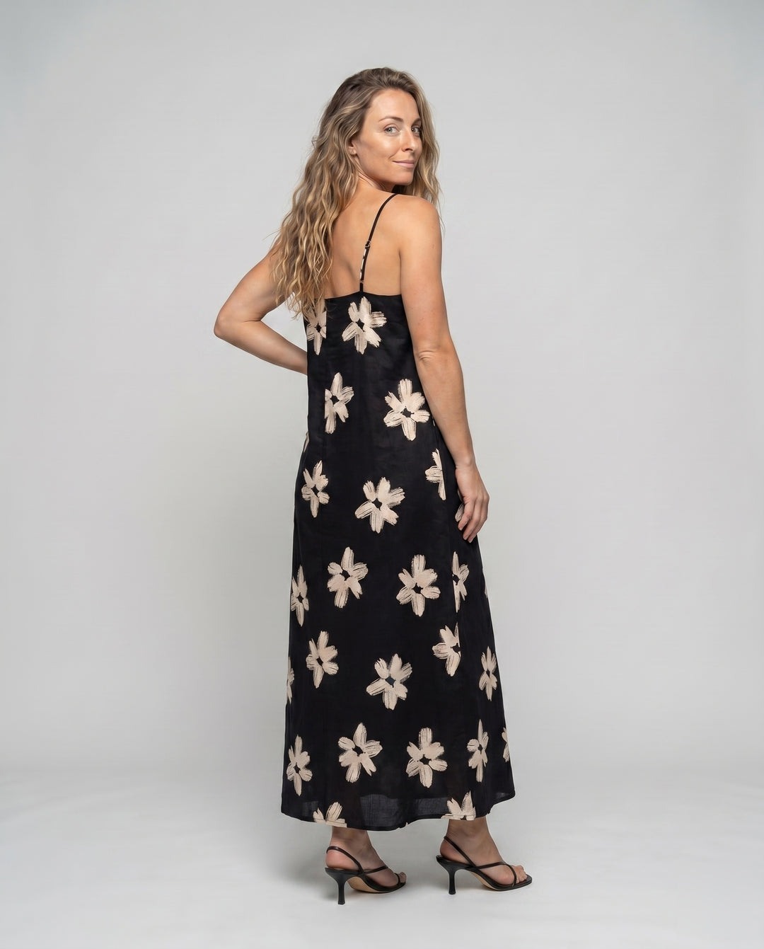 Product 15625056649546 - back_view