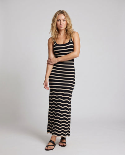 Damen Maxikleid mit modernem Streifenmuster und schmalem Schnitt