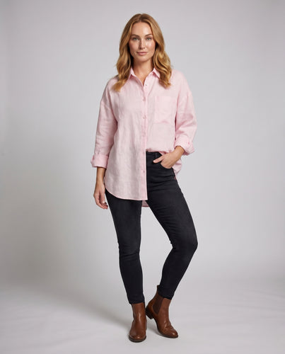 Damen Oversized Hemdbluse mit lässigem Schnitt und modernen Knopfdetails