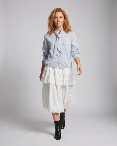 Damen Elegante Bluse mit Krawattenkragen und zeitlosem Karomuster