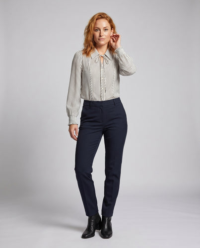 Damen elegante Bluse mit modischer Schleifenbindung und feinem Streifenmuster